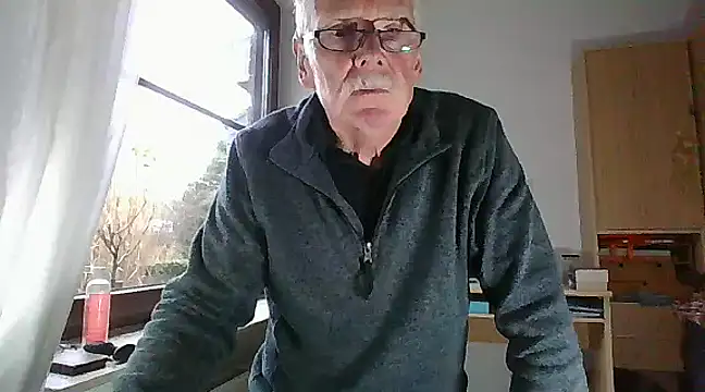 super-snoopy online show from January 5, 9:26 am