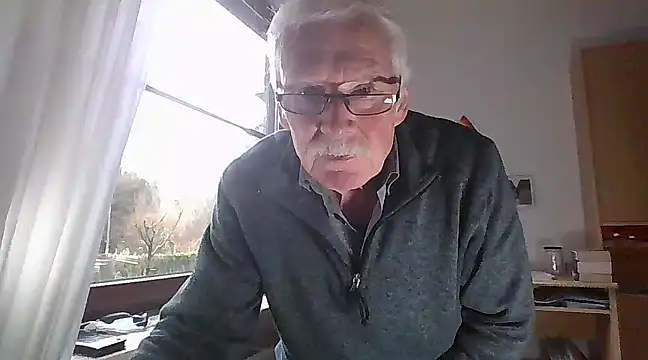 super-snoopy online show from January 21, 10:19 am