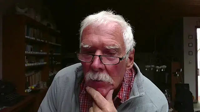 super-snoopy online show from September 14, 8:35 am