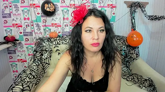 Victoria Panther online show from October 31, 7:20 am