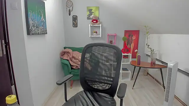 BettyJamess online show from October 21, 7:03 pm