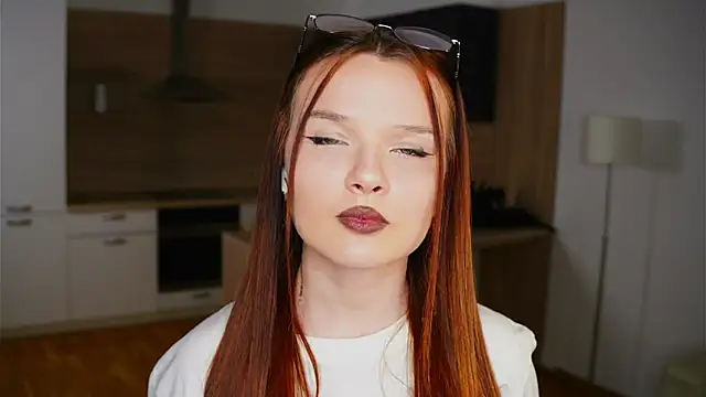 RonnieSchmertz online show from October 17, 5:04 pm