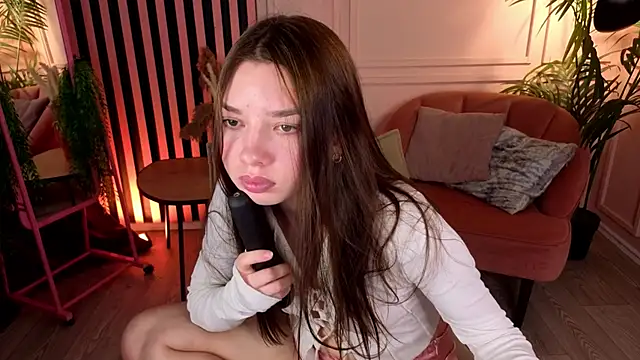 Sandy Steel online show from November 8, 9:02 pm