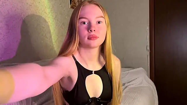 RaguelNicksons online show from October 11, 8:18 pm