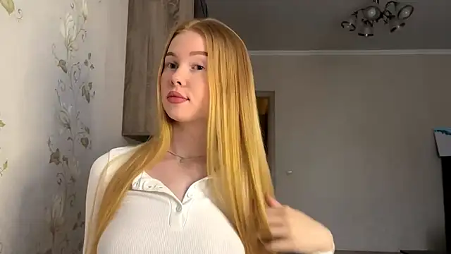 RaguelNicksons online show from October 18, 8:59 am