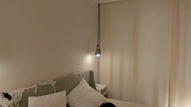 Snapshot of AiFusch chatting on October 31, 8:48 am AiFusch online show from October 31, 8:48 am