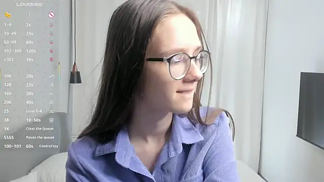 Snapshot of AiFusch chatting on November 27, 8:49 am AiFusch online show from November 27, 8:49 am