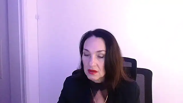 Rosie Rosee online show from November 12, 8:04 am