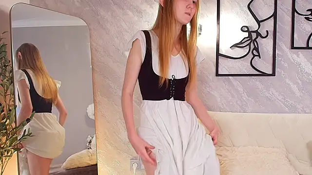 LiandraNelson online show from October 18, 6:16 am