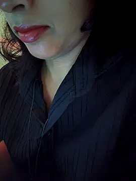 Snapshot of Royal_Shona chatting on October 23, 6:17 pm Royal Shona online show from October 23, 6:17 pm