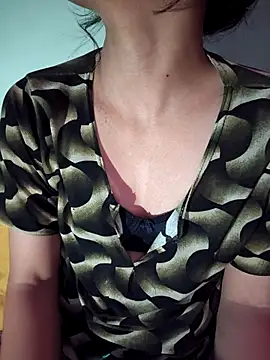 Snapshot of Royal_Shona chatting on November 17, 6:35 pm Royal Shona online show from November 17, 6:35 pm