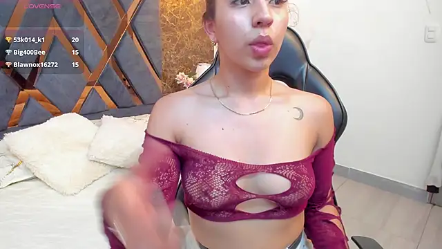 Vittoria Conti  online show from November 4, 5:12 pm