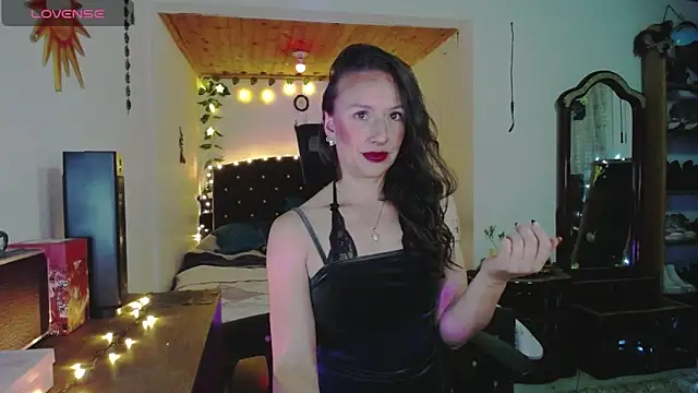 Snapshot of indigo_wild_ chatting on October 30, 1:18 am indigo wild online show from October 30, 1:18 am