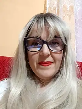 Amelialove42 online show from October 30, 7:25 pm