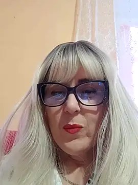 Amelialove42 online show from November 1, 1:24 pm