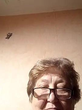 Snapshot of Katherine735 chatting on October 13, 9:48 pm Katherine735 online show from October 13, 9:48 pm