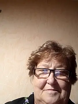 Snapshot of Katherine735 chatting on October 15, 9:59 pm Katherine735 online show from October 15, 9:59 pm