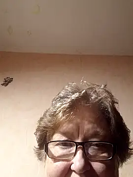 Snapshot of Katherine735 chatting on October 18, 8:42 pm Katherine735 online show from October 18, 8:42 pm