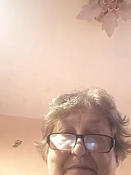 Snapshot of Katherine735 chatting on October 21, 9:32 am Katherine735 online show from October 21, 9:32 am