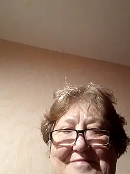 Snapshot of Katherine735 chatting on October 26, 1:39 pm Katherine735 online show from October 26, 1:39 pm