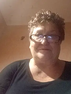 Snapshot of Katherine735 chatting on November 22, 7:35 pm Katherine735 online show from November 22, 7:35 pm