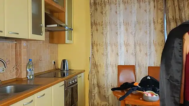 AlinaAldrete online show from October 31, 7:20 am