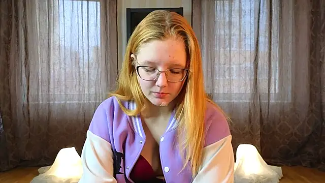 AlinaAldrete online show from November 8, 8:03 am