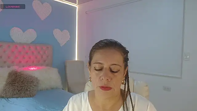 Snapshot of channelsmith_55 chatting on November 29, 1:36 pm channelsmith 55 online show from November 29, 1:36 pm