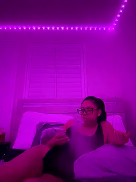 ThatBratCartier online show from November 25, 4:45 am