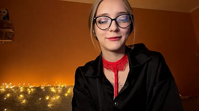 EvaPeace online show from October 11, 4:16 pm