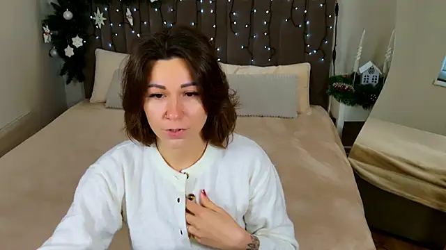 Snapshot of EdenSolis chatting on December 14, 9:36 am EdenSolis online show from December 14, 9:36 am