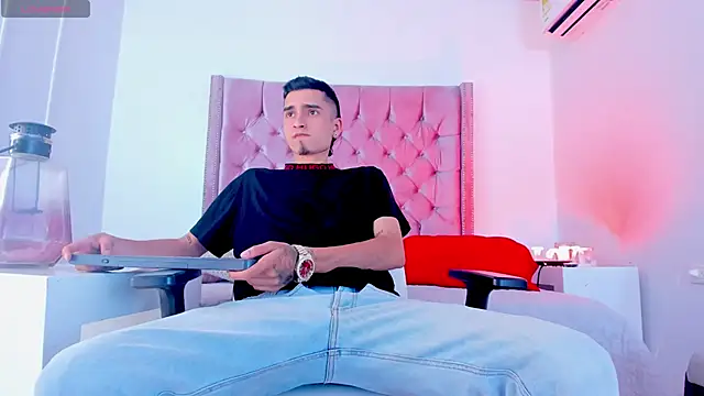 Ethan Boy  online show from October 29, 7:26 pm