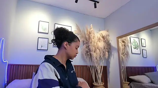 MIAHIVANOV online show from November 7, 12:16 pm