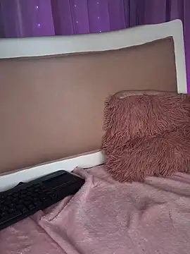 Swweet Miia1 online show from October 21, 9:37 pm