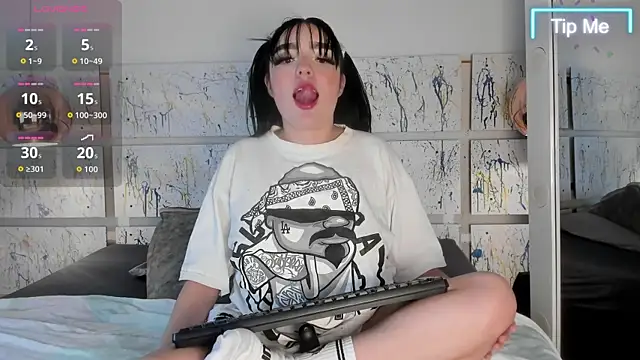 Snapshot of bubble__angel__ chatting on October 16, 11:44 am bubble angel online show from October 16, 11:44 am