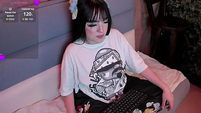 Snapshot of bubble__angel__ chatting on November 14, 11:31 am bubble angel online show from November 14, 11:31 am