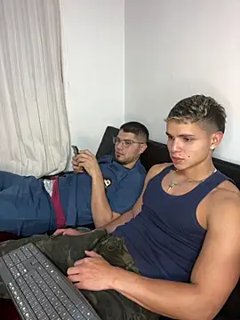 mirallesandbig online show from November 8, 10:52 pm