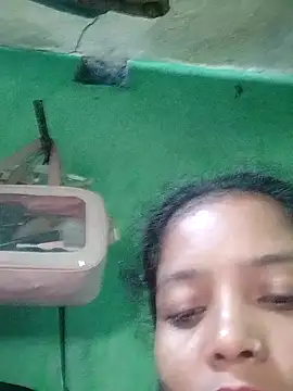 Snapshot of Jaanvi_G chatting on October 26, 11:49 am Jaanvi G online show from October 26, 11:49 am