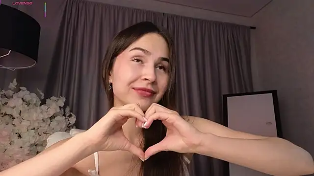 LionKierra online show from October 19, 2:45 am