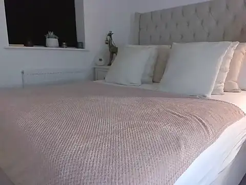 NaughtyMrsKnox online show from October 23, 7:34 pm