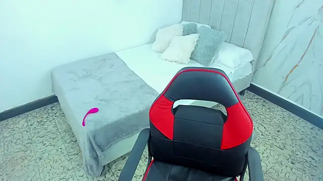 Amira mansour online show from November 18, 7:29 pm