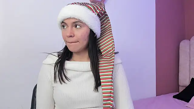 Ariana  clauss online show from November 28, 7:27 pm