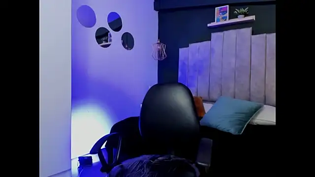 Maite black online show from November 12, 2:45 am