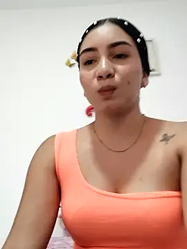 sophia salazar18 online show from October 17, 7:27 pm