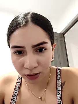 sophia salazar18 online show from October 19, 10:10 pm