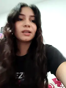 sophia salazar18 online show from October 29, 9:27 pm