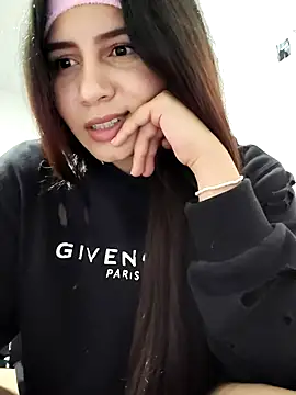 sophia salazar18 online show from November 5, 9:48 pm