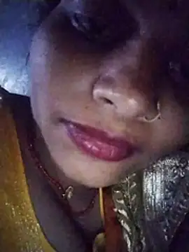 Snapshot of kiara-simmi chatting on December 3, 4:05 pm kiara-simmi online show from December 3, 4:05 pm