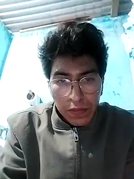 Rizz Latino online show from October 11, 7:40 am