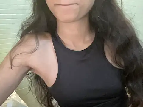 Snapshot of youngriri2 chatting on November 10, 8:57 am youngriri2 online show from November 10, 8:57 am